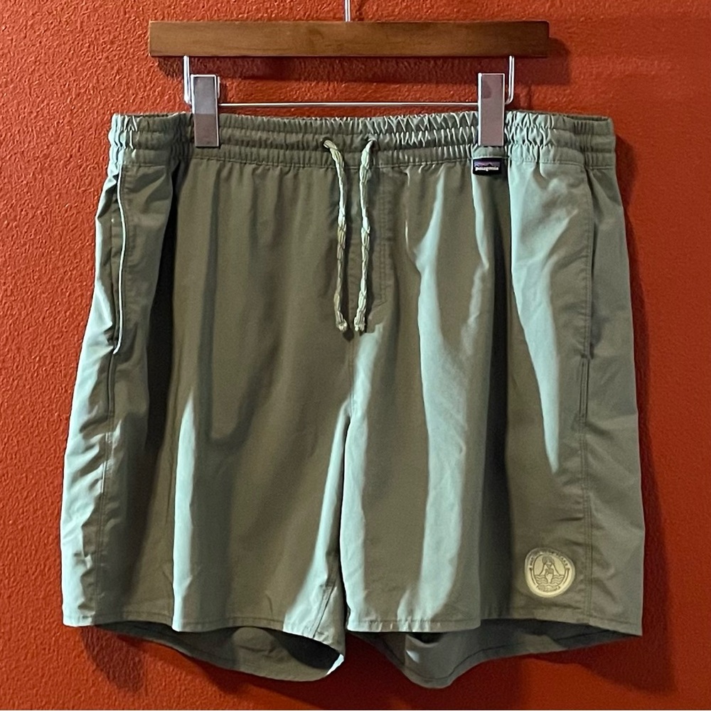 Patagonia Men’s Hydro Series Unlined Green Athletic Drawstring Boardshorts